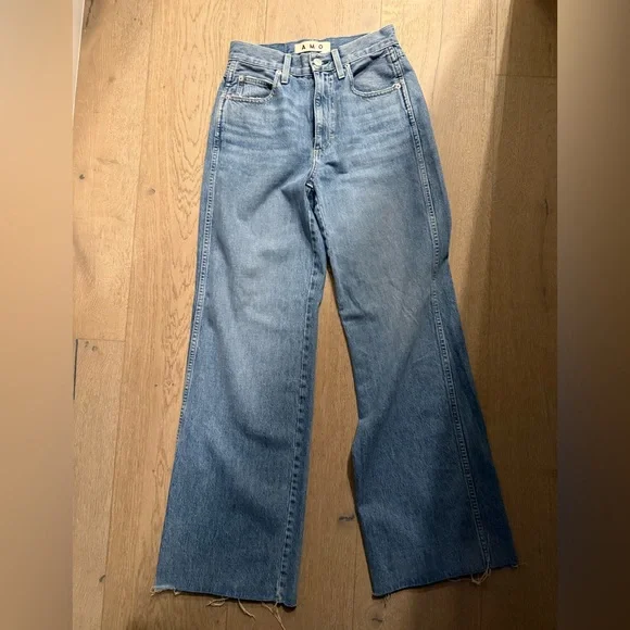 AMO Frida Main Squeeze Jeans - Picture 5 of 9